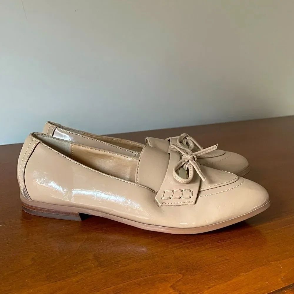 Marc Fisher Nude Patent Leather Moccasin Flats - Picture 2 of 7
